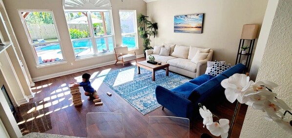 Smart TV, music library