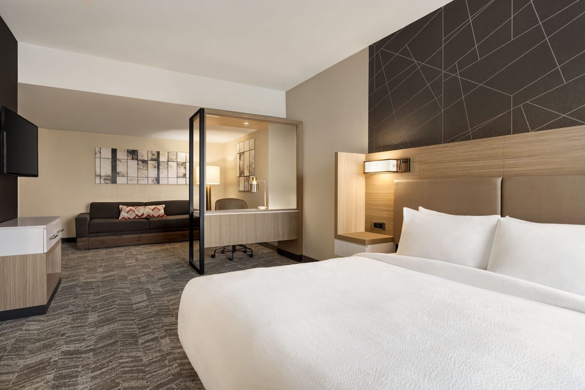 1 bedroom, desk, laptop workspace, blackout drapes