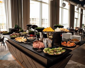 Free daily continental breakfast