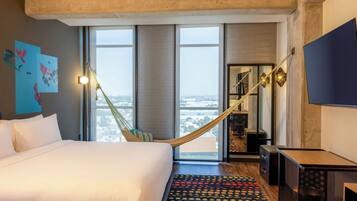 Breezy, Habitación, 1 cama King size | Ropa de cama de alta calidad, edredón y camas con efecto memoria