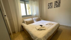 2 soverom, strykejern/-brett og wi-fi (inkludert)