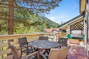 屋外ダイニングエリア