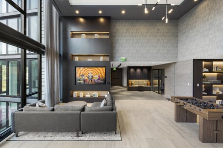 Global Luxury Suites at Capitol Hill - Image 42