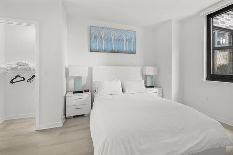 Global Luxury Suites at Capitol Hill - Image 23