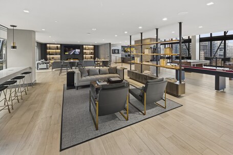 Global Luxury Suites at Capitol Hill - Image 18