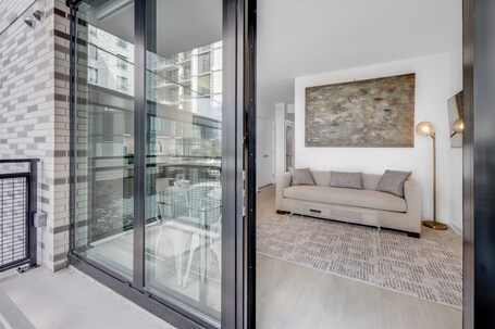 Global Luxury Suites at Capitol Hill - Image 41