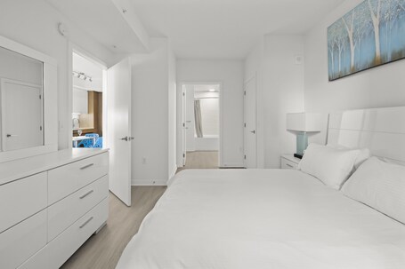 Global Luxury Suites at Capitol Hill - Image 24