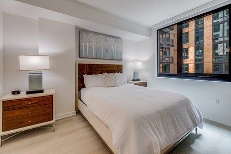 Global Luxury Suites at Capitol Hill - Image 90