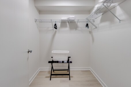 Global Luxury Suites at Capitol Hill - Image 121