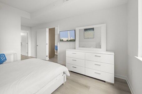 Global Luxury Suites at Capitol Hill - Image 98