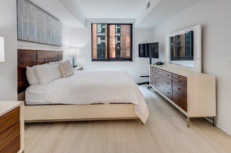 Global Luxury Suites at Capitol Hill - Image 89