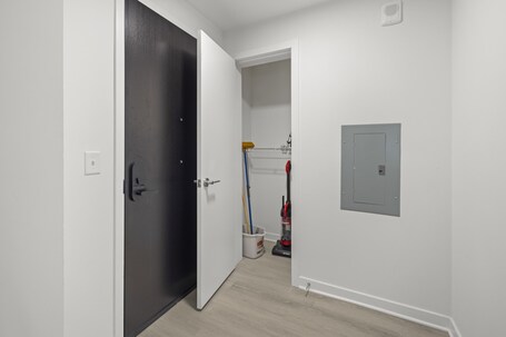 Global Luxury Suites at Capitol Hill - Image 119