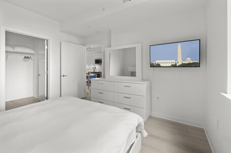Global Luxury Suites at Capitol Hill - Image 97
