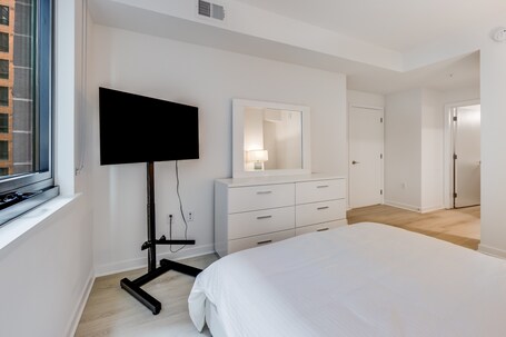 Global Luxury Suites at Capitol Hill - Image 91