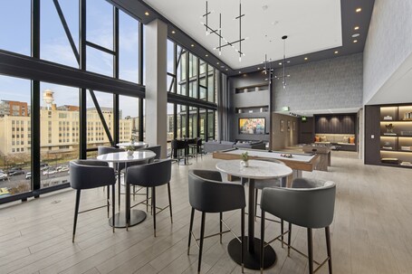 Global Luxury Suites at Capitol Hill - Image 12