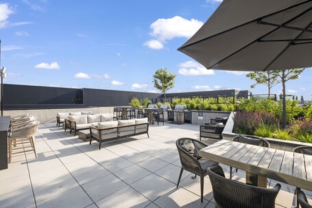 Global Luxury Suites at Capitol Hill - Image 19