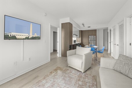 Global Luxury Suites at Capitol Hill - Image 62