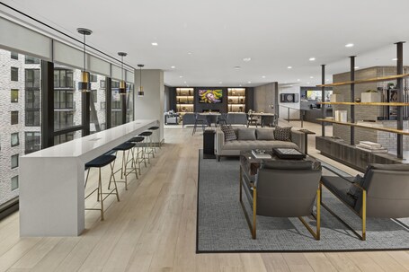 Global Luxury Suites at Capitol Hill - Image 66