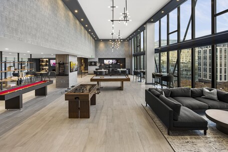 Global Luxury Suites at Capitol Hill - Image 40