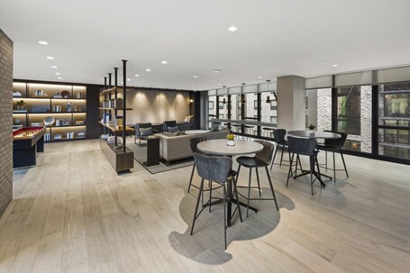 Global Luxury Suites at Capitol Hill - Image 48