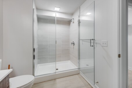 Global Luxury Suites at Capitol Hill - Image 108
