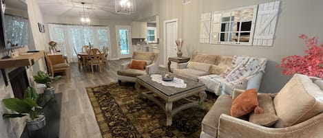 Smart TV, fireplace, stereo