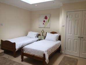 2 bedrooms, bed sheets