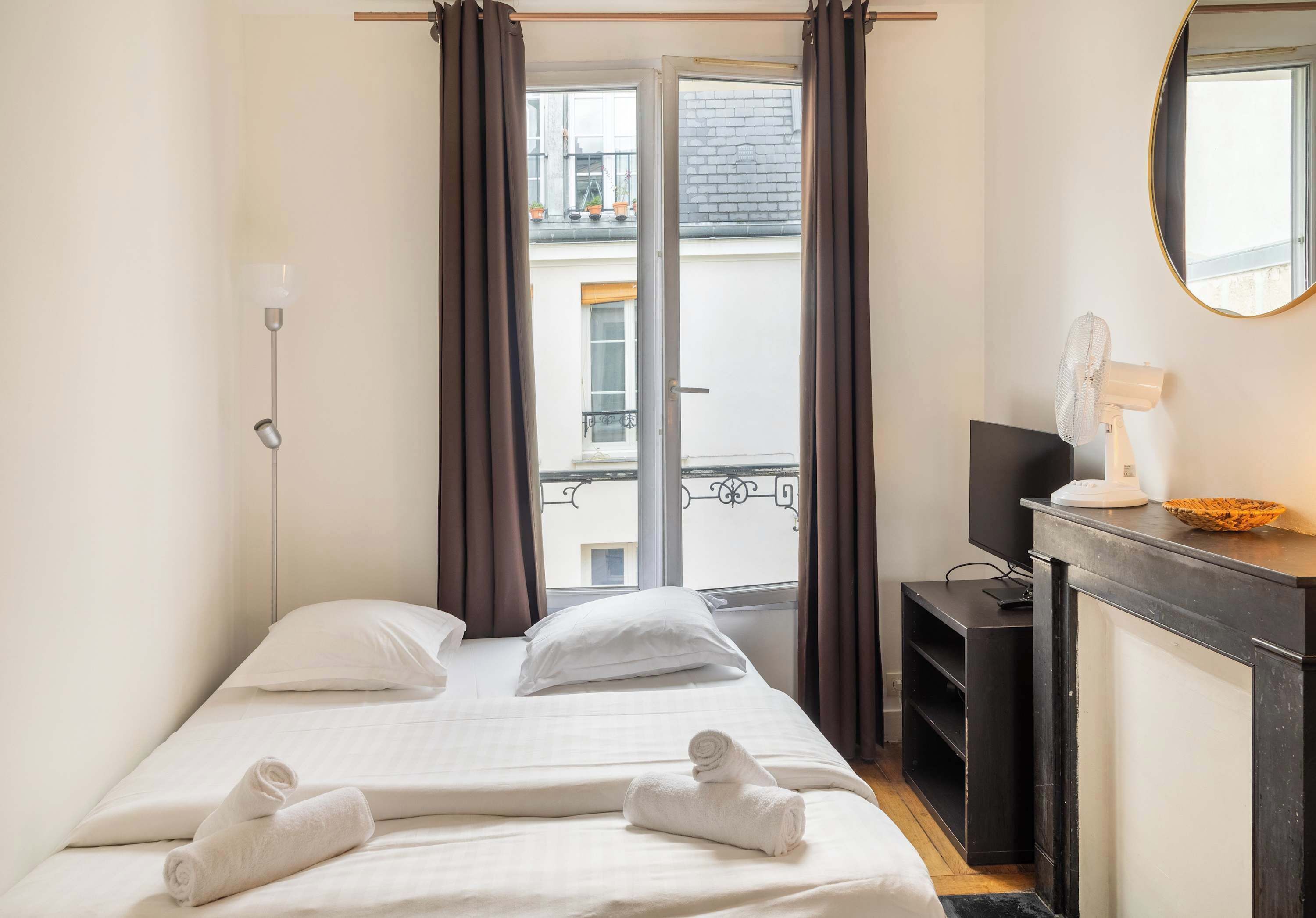 1 bedroom, iron/ironing board, bed sheets