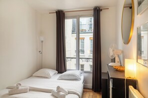 1 Schlafzimmer, Bügeleisen/Bügelbrett, Bettwäsche