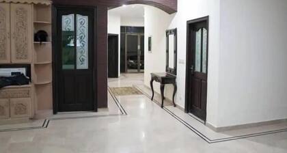 Family Guest House in Johar Town