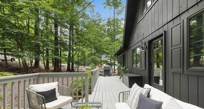 Charming, updated Cabin in The Hideout