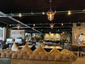 Restaurant - El Doce by Homi Rent (Querétaro)