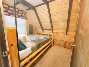 2 室のベッドルーム、アイロン / アイロン台、WiFi (無料)、ベッドシーツ