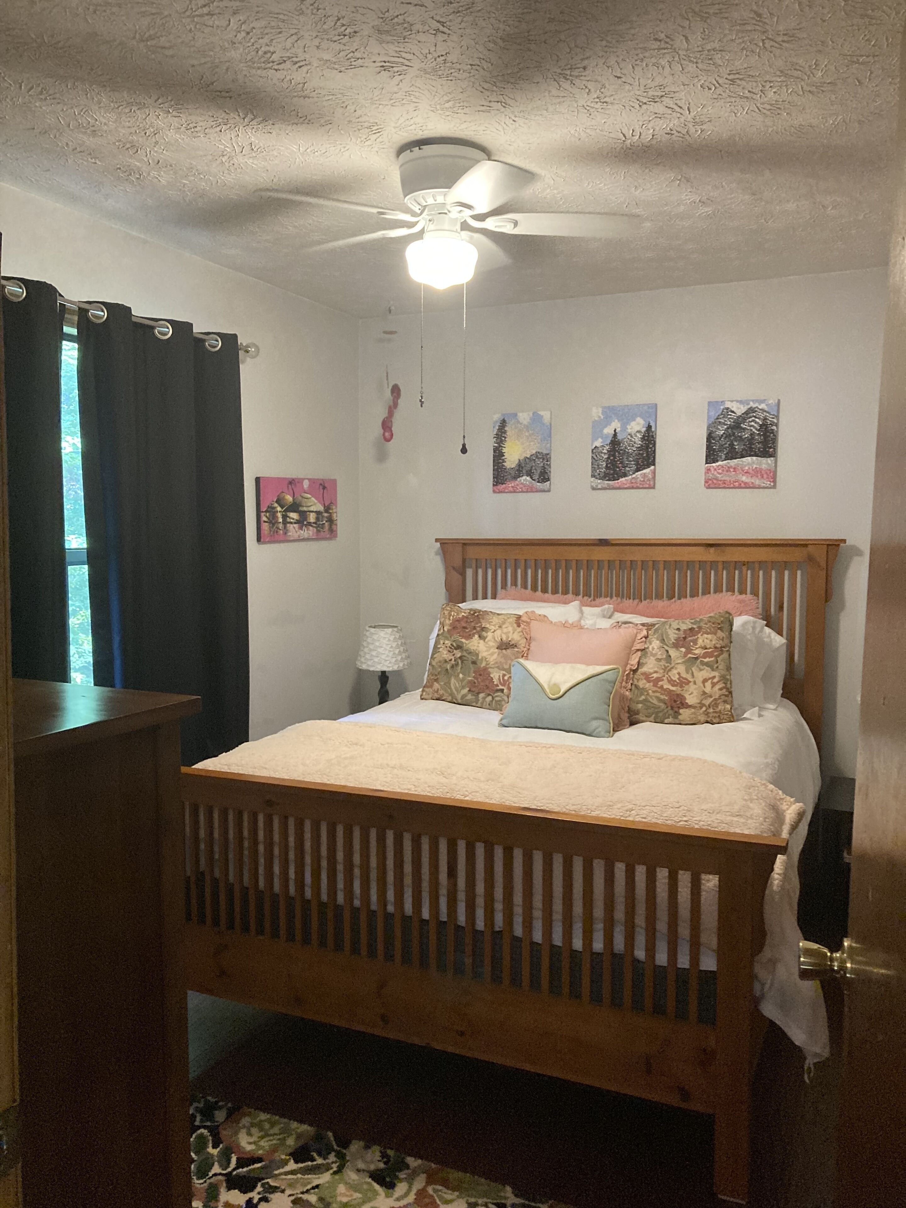 2 bedrooms, desk, iron/ironing board, free WiFi