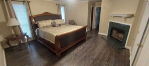 4 camere, ferro/asse da stiro, Wi-Fi gratuito, lenzuola