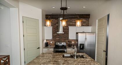 Modern Holistic Home - Near the Village & Shopping!