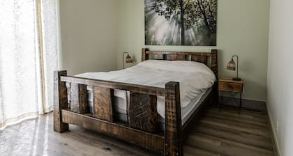 Modern Holistic Home - Near the Village & Shopping!