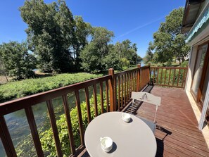 Outdoor dining - Casa Belavista, seine view and jacuzzi (Connelles)