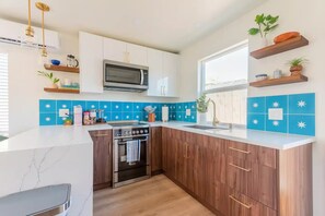 Fridge, microwave, oven, stovetop - Casita Amarilla, Unique Tiny Home near Downtown SD w/ Private yard (San Diego)