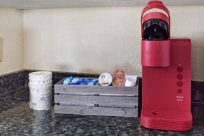 Kaffee und/oder Kaffeemaschine