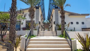 Property grounds - Serenity Ocean View 2 BR Condo in Quivira (Cabo San Lucas)