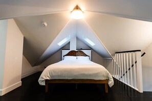 1 bedroom, iron/ironing board, travel cot, free WiFi