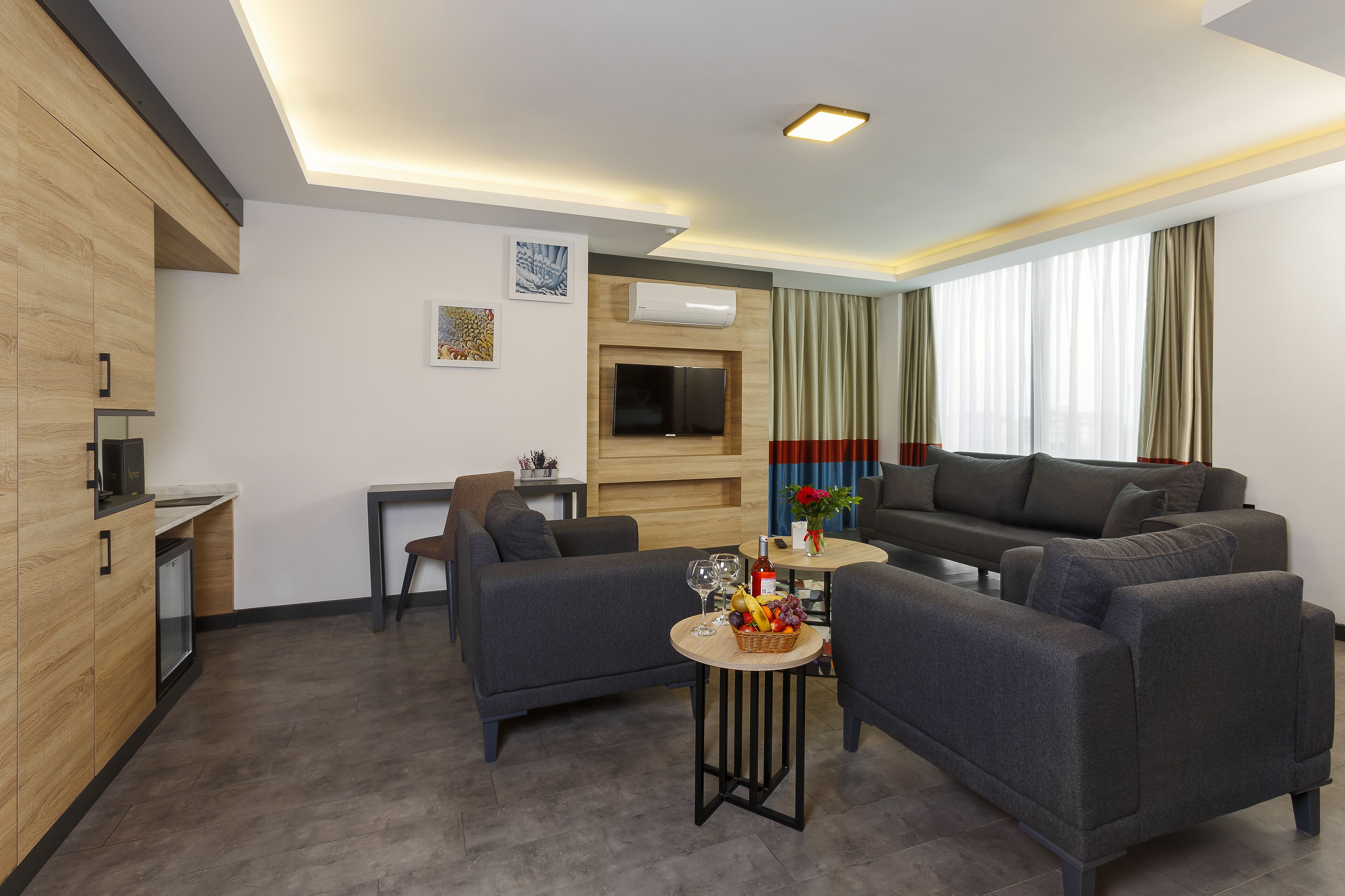 40-inch lcd tv with satellite channels