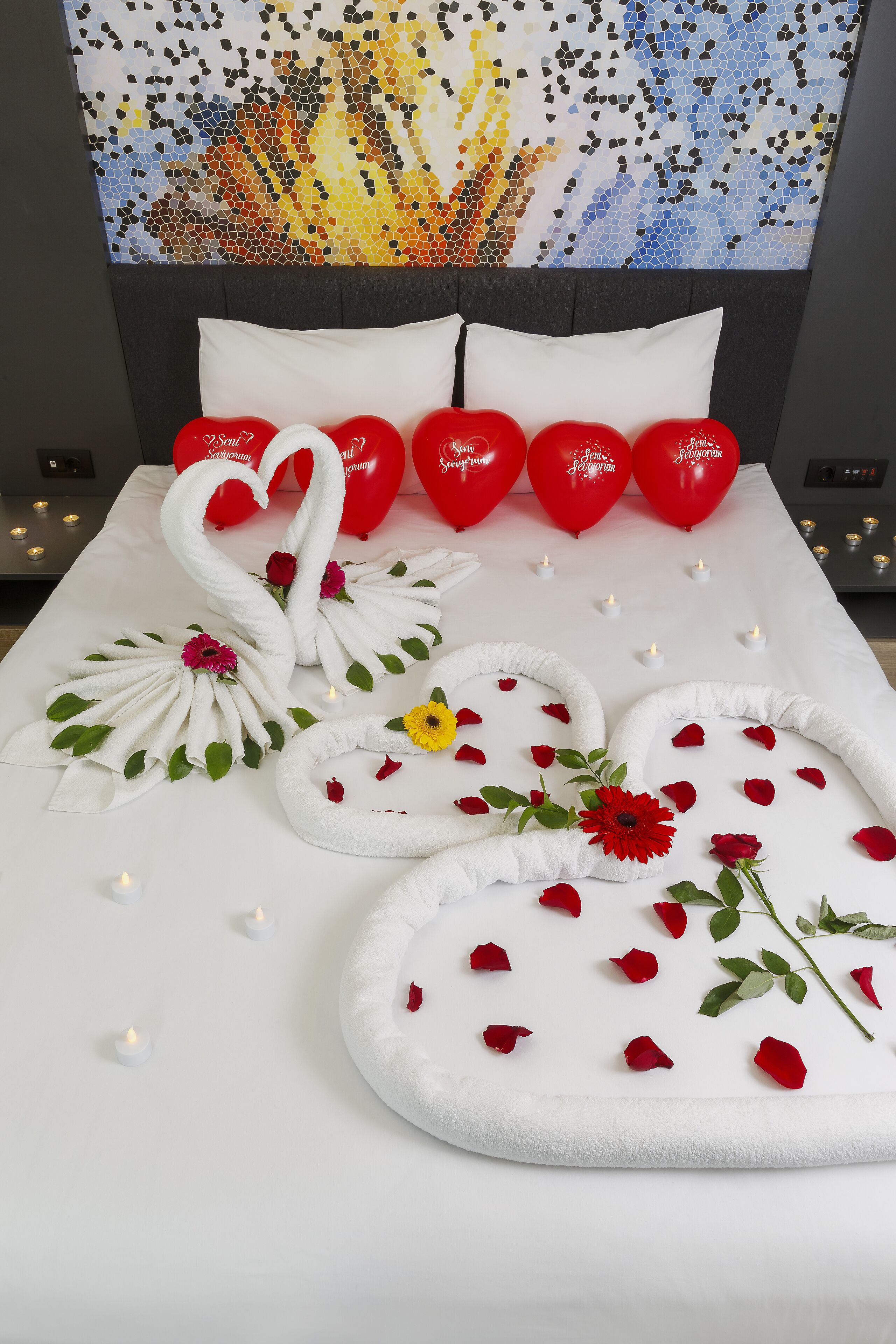 1 bedroom, premium bedding, minibar, desk