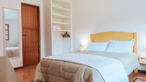 Hypo-allergenic bedding, free WiFi