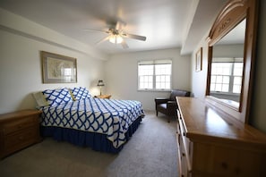 2 chambres, fer et planche Ă repasser, Wi-Fi gratuit, draps fournis