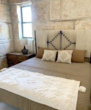 3 bedrooms, iron/ironing board, travel cot, free WiFi