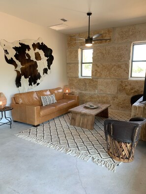 Älytelevisio, videopelejä, videokirjasto