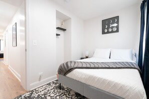 2 Schlafzimmer, Schreibtisch, Bügeleisen/Bügelbrett, kostenloses WLAN