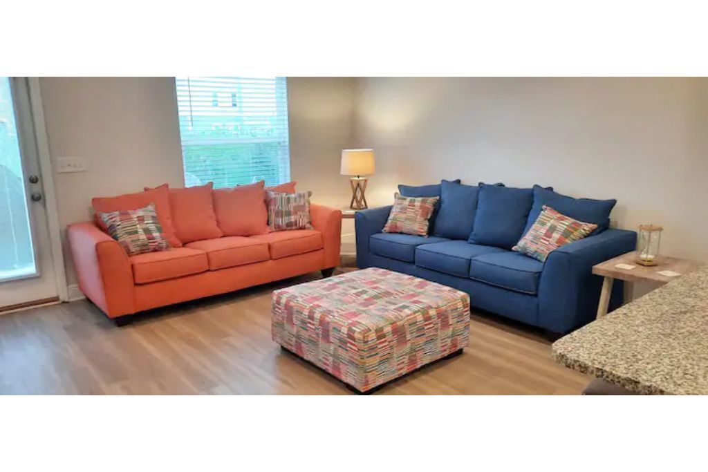  3 Bedrooms/2 Baths, Community Pool, Ideal for Longer Stays